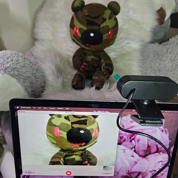 USB-A Web Digital Camera Webcam with adjustable foot - Picture 3 of 10